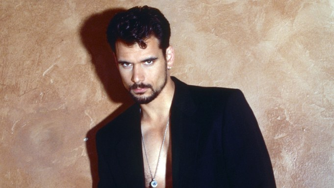 Robert Kelker-Kelly, actor known for Days of Our Lives and General Hospital
