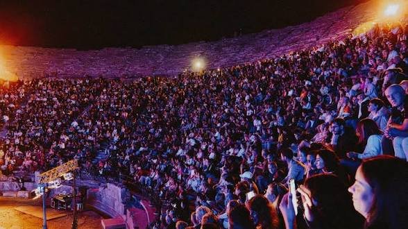Crowd at Galataport concert during Istanbul Kultur Yolu festival at dusk